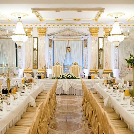 Hotel Ksiaze Poniatowski Lesznowola  Extérieur photo